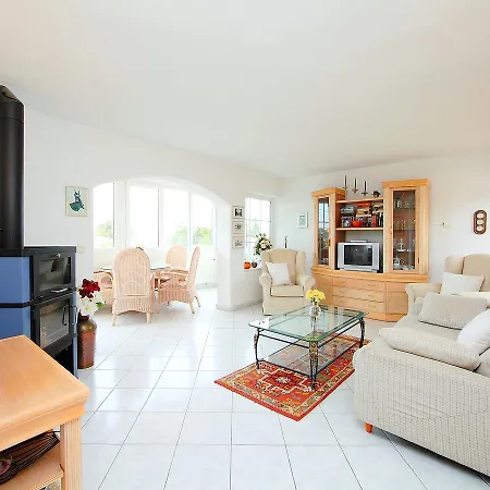 Сasa de vacaciones By Interhome